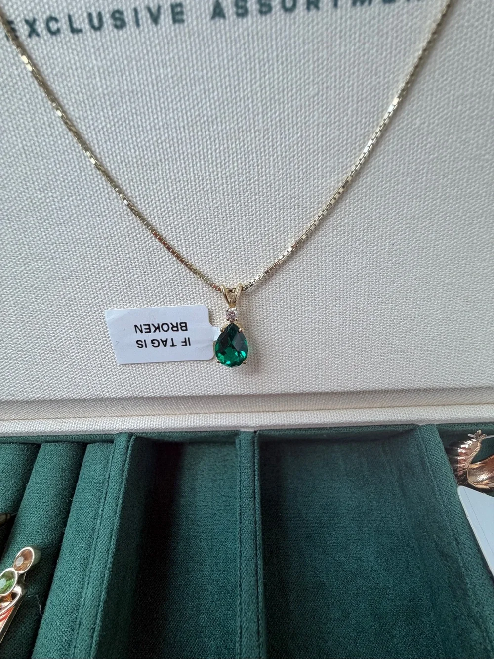 N/A gorgeous emerald